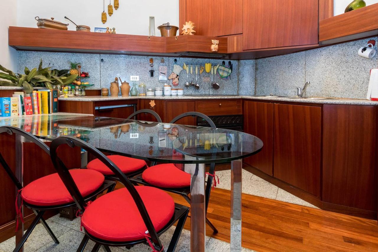 Joivy Charming Apt With Terrace In The Very Heart Of Mailand Exterior foto