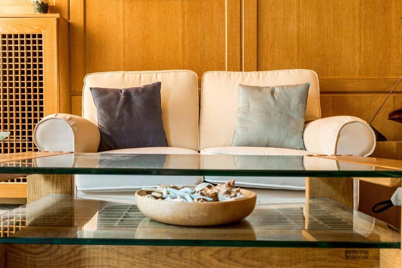 Joivy Charming Apt With Terrace In The Very Heart Of Mailand Exterior foto